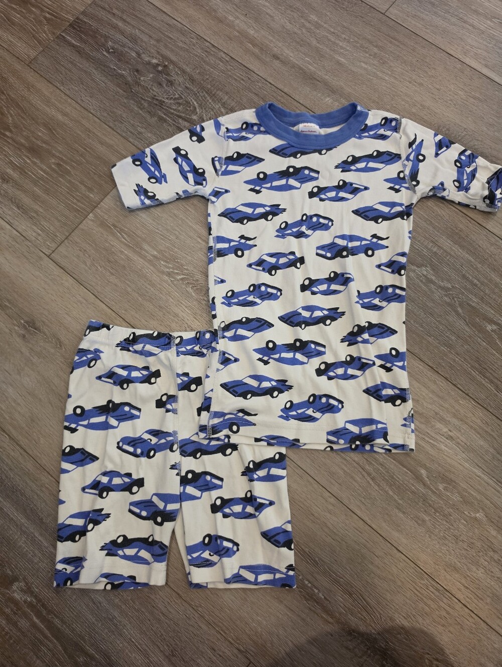 Hanna Andersson White Pajama Set with Blue Car Print